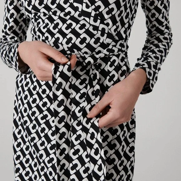 DVF Jeanne Silk Jersey Wrap Dress | Size 14 - Picture 4 of 6